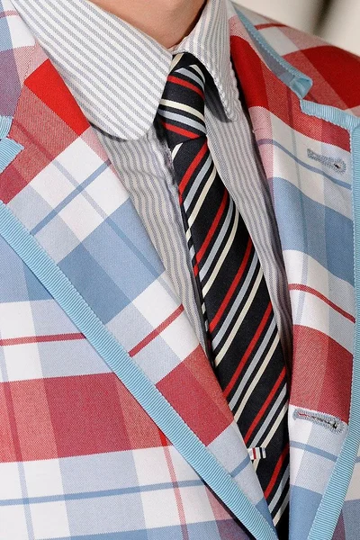 Look 77